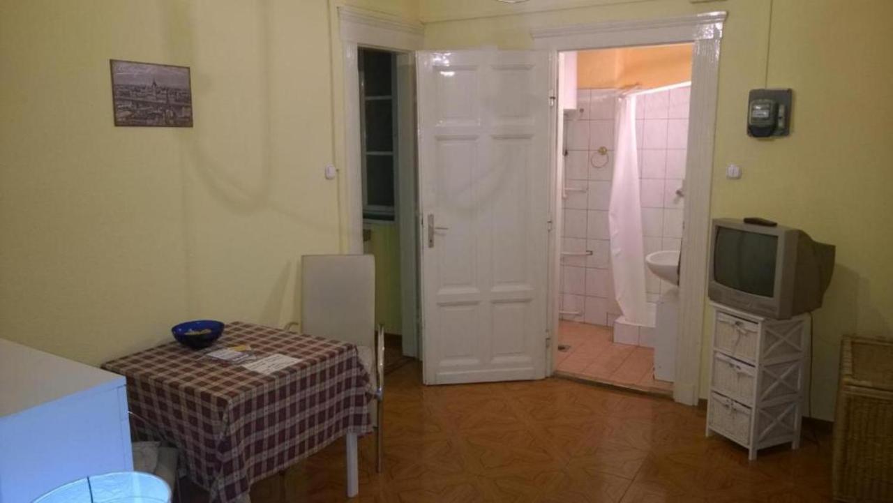 White Ship Apartman Budapesta Exterior foto